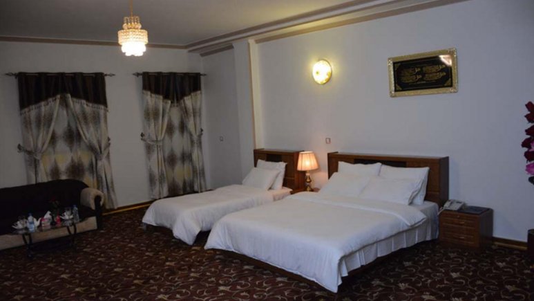 اتاق سه تخته 2 هتل فردوس چابهار